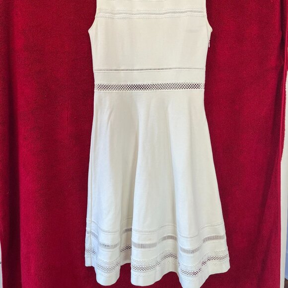 White summer dress - Picture 2 of 7